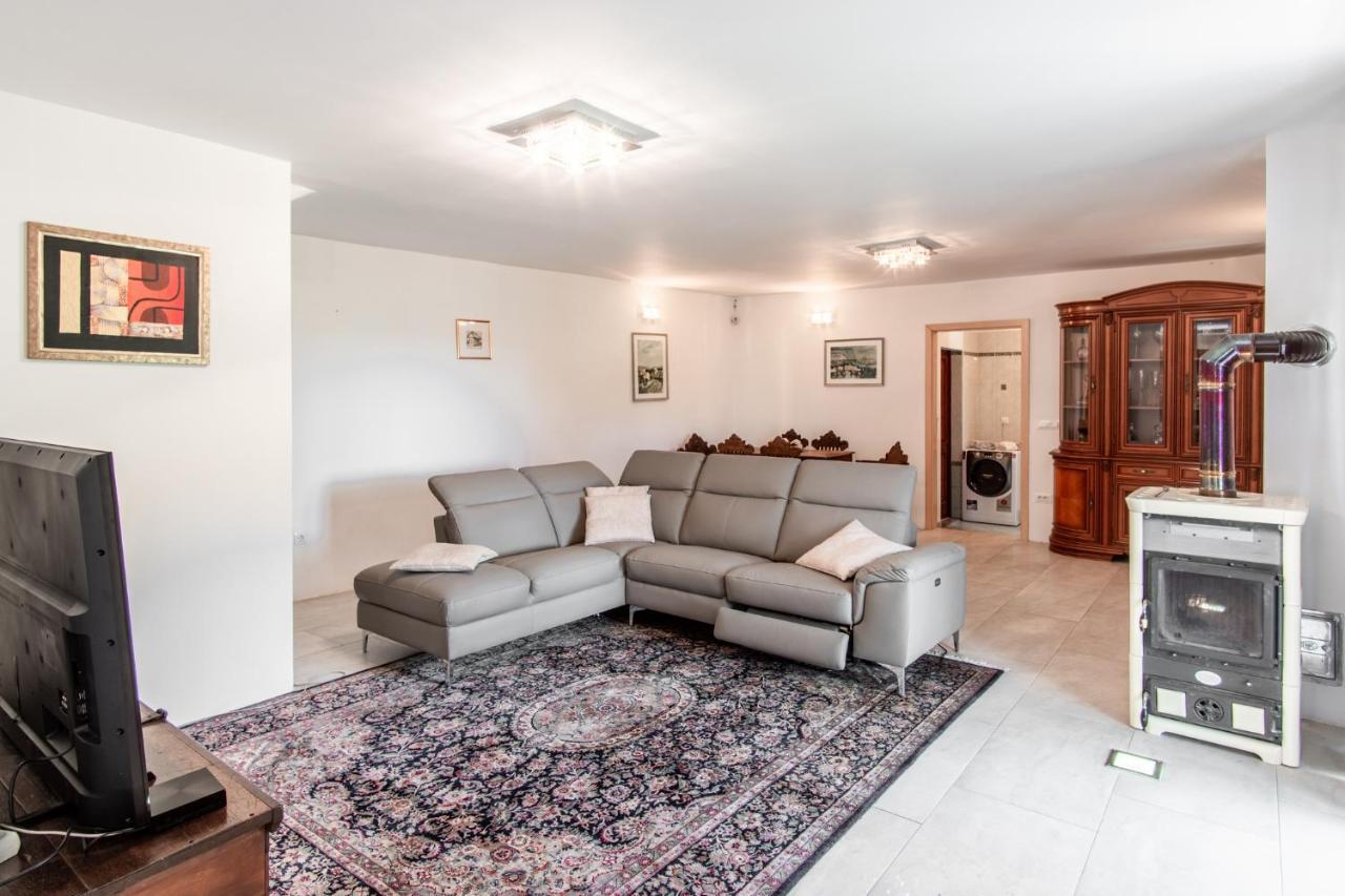 Villa Hermes Art Dutovlje Extérieur photo